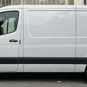 van frigorifica equipada